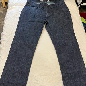 Size 6 Mountain Hardware Women’s jeans-EUC